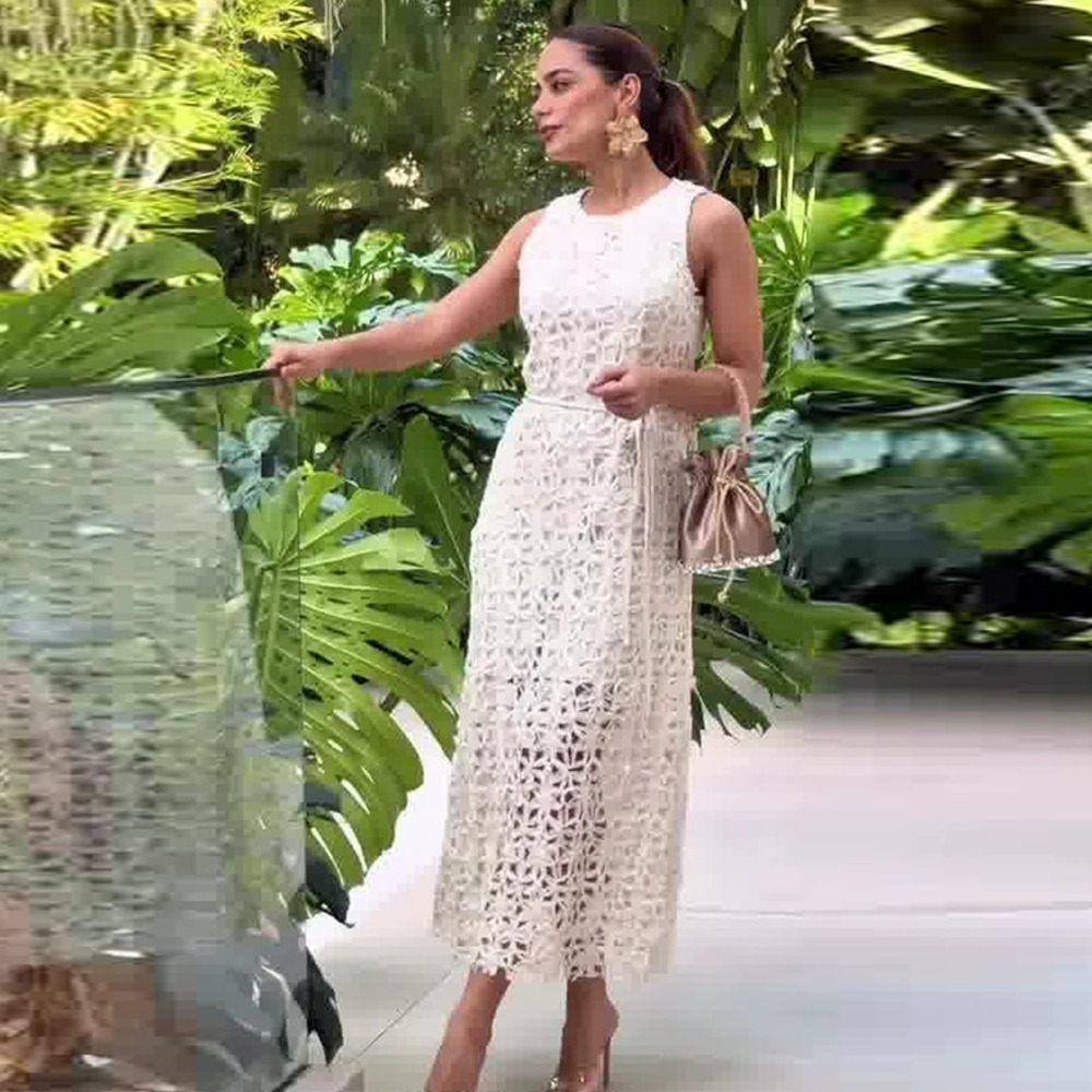 Forever 21 Round-Neck Sleeveless Waist Cutout White Vacation Midi Dress